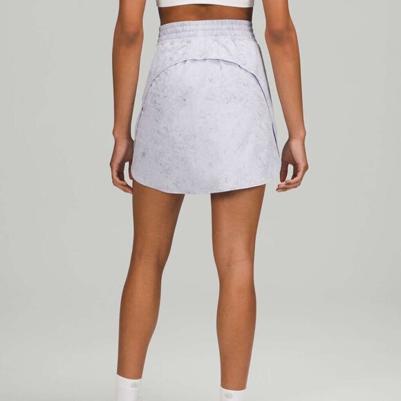 Lululemon NWT Hotty Hot High-Rise Skirt *Long Size 2 - Picture 2 of 9
